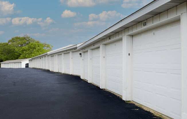 Garages at Crown Pointe Apartments