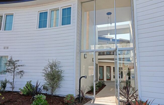 1 bed, 1 bath, 350 sqft, $2,275, Unit 717- 05