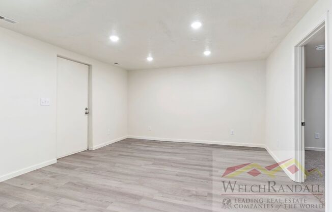 3 beds, 1 bath, 1,200 sqft, $1,495, Unit 2928 Grant Ave - B