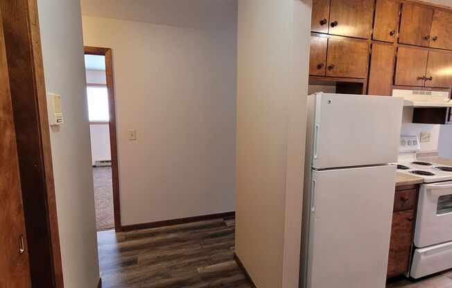 1 bed, 1 bath, 900 sqft, $675, Unit 106