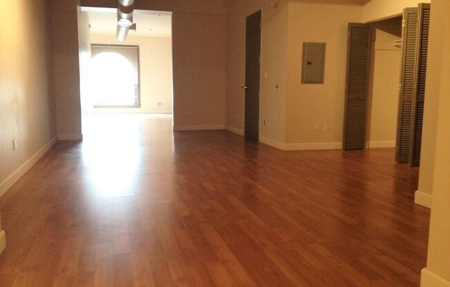 1 bed, 1 bath, 924 sqft, $2,650, Unit 1023-207