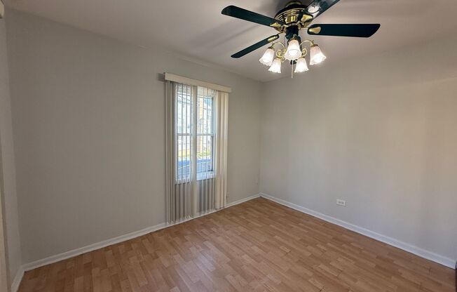 2 beds, 1 bath, $1,950