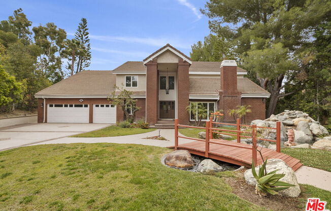 5 beds, 6 baths, 5,290 sqft, $12,000