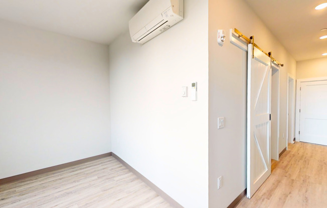 Studio, 1 bath, 426 sqft, $1,875, Unit 203