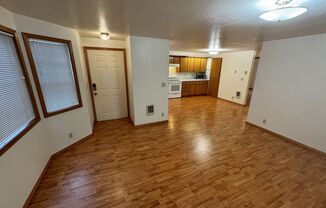 2 beds, 1 bath, $1,450, Unit 1201 R St #5