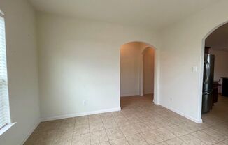 3 beds, 2 baths, $1,650