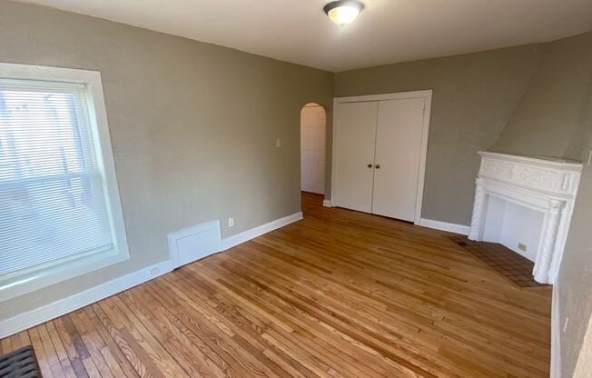 Updated 1 BR/ 1Bathroom Brewer's Hill Apartment