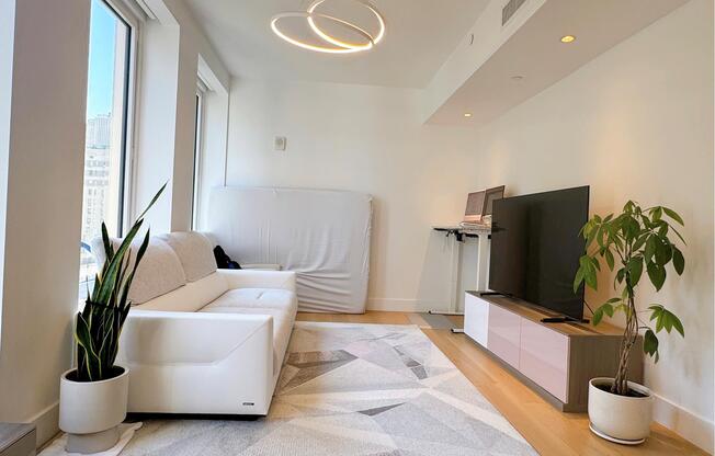 1 bed, 1 bath, 828 sqft, $8,800, Unit 22C