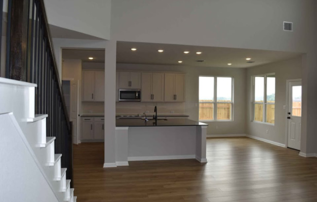 201 CHICKASAW LN