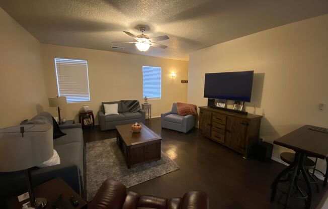 3 beds, 2 baths, 1,874 sqft, $2,200, Unit 209 Landing Trail NE