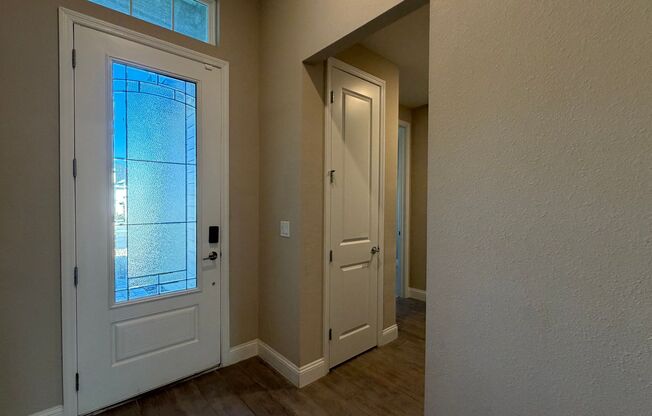 Move-in Ready Ranch Style Home in Silverleaf- 4 Bed/3 Bath, Pet Friendly. 2 Car Garage. Premium Amenities. A Rated Schools