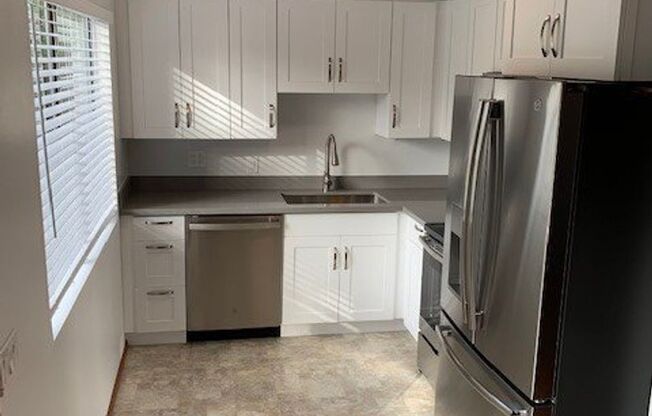 Newly Updated Bellevue/Interlake Rambler Home!