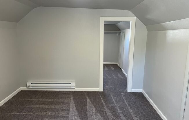 3 beds, 1 bath, $2,500