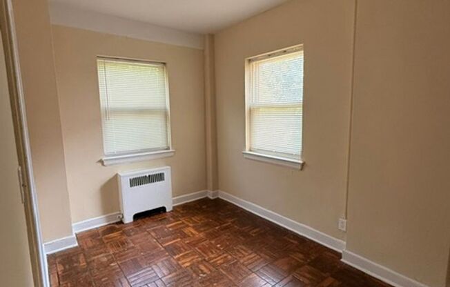 1 bed, 1 bath, 653 sqft, $900, Unit B62