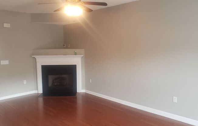 Fabulous 3Br 2.5 Ba Townhome in Raleigh!  Available Now!