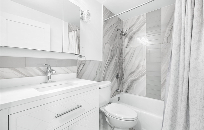 2 beds, 1.5 baths, 1,028 sqft, $4,800, Unit 206