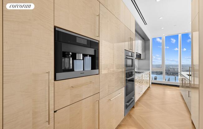 3 beds, 3.5 baths, 3,073 sqft, $47,000, Unit 79W