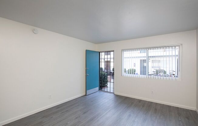 2 beds, 1 bath, $2,995, Unit 1356