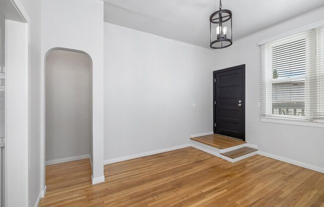 Lovely Hillcrest One bedroom apartment