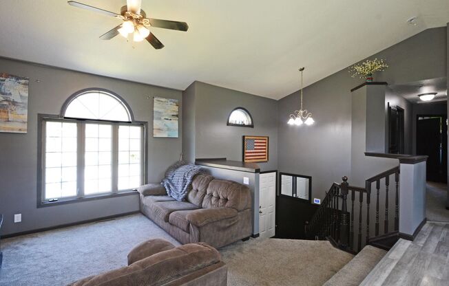 Spacious 4-Bedroom Gem in Buffalo with 3-Car Garage & Modern Finishes!
