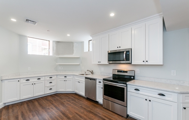 34 UPHAM AVE