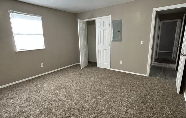 2 beds, 1 bath, 972 sqft, $1,000, Unit 7019