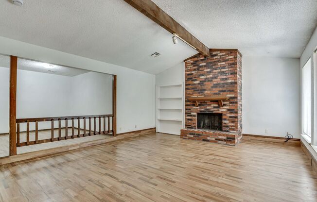 7312/7314 Kings Manor Court