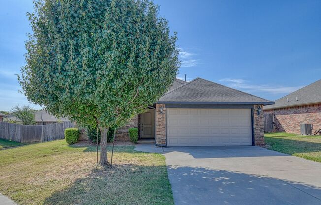 Beautiful home in Johnson Farms Addition!