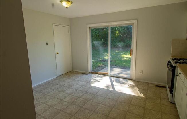 Spacious 3 bedroom 1.5 bath ranch