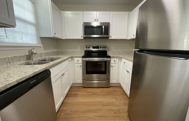 1 bed, 1 bath, 871 sqft, $1,400, Unit 2706-5 Pearl Remodel