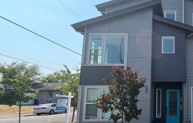 Modern 2018 construction in the King/Alberta Arts District! 3 Bed, 2 Bath 1481sq ft!
