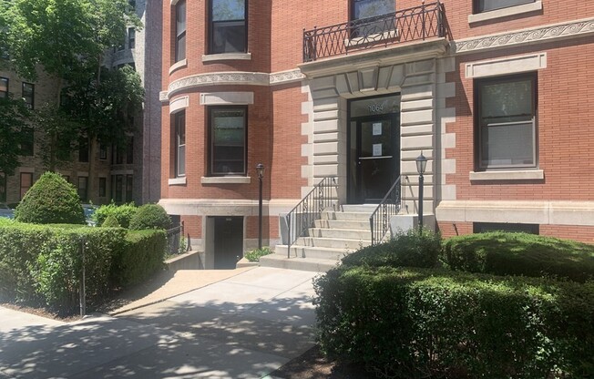 1064 Beacon St Apt B
