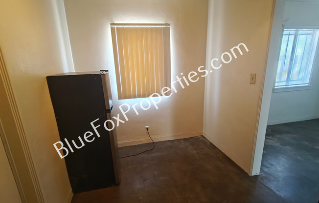 331 N CHERRY AVE