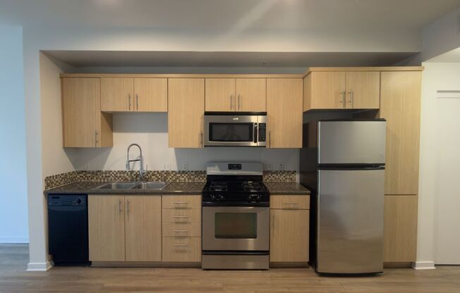 Studio, 1 bath, 609 sqft, $2,145, Unit 249