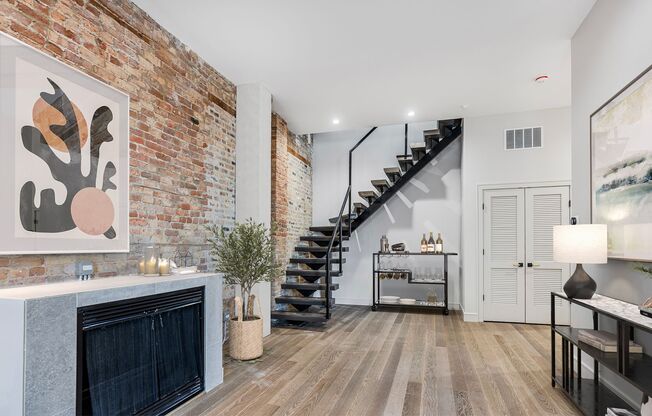 Lincoln Park Mews