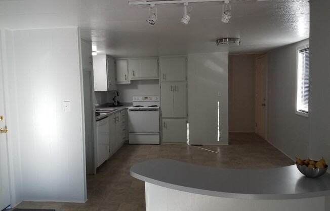 2 beds, 2 baths, $1,490, Unit UNIT 129