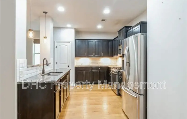 128 FREEDOM DR