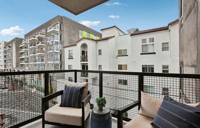2 beds, 1 bath, 776 sqft, $3,250, Unit 706