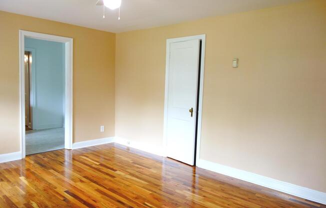 8210 Greenwood Avenue D&amp;G PROPERTIES LLC