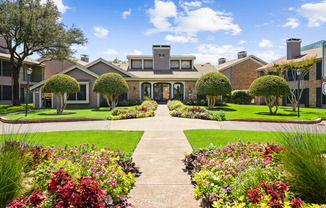 Leasing Office Exterior at Noel on the Parkway Apartments in Dallas, Texas, TX
