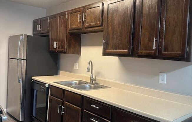 1 bed, 1 bath, 712 sqft, $629, Unit 339