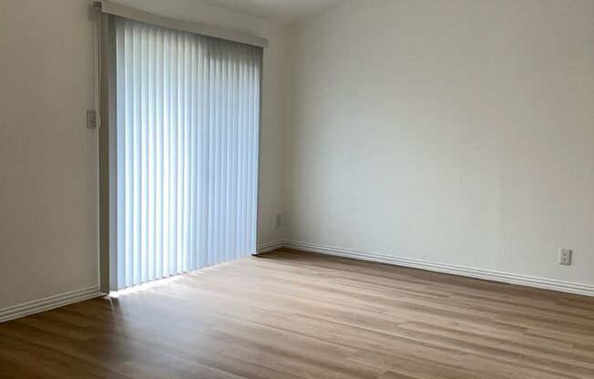 2 beds, 1 bath, 825 sqft, $1,295, Unit 211