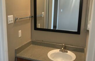 2 beds, 2 baths, 920 sqft, $900