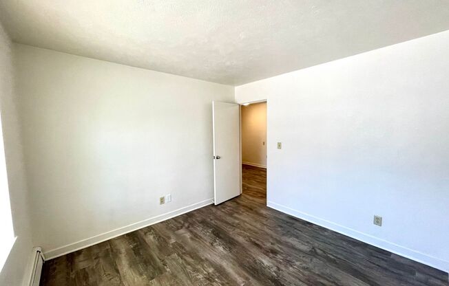 1 bed, 1 bath, $825, Unit 116