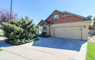 3 Bedroom, 2 bathroom home in Nampa!