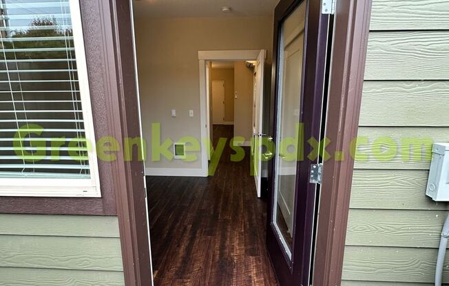 1 bed, 1 bath, 700 sqft, $1,395, Unit 102