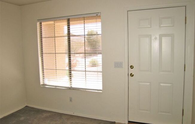 3 Bedroom 2 bath single family home in CAMBRIA OCOTILLO in the heart of San Tan Valley