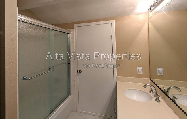 5 beds, 3.5 baths, 2,410 sqft, $5,995