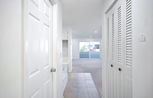 2 beds, 1 bath, 1,050 sqft, $2,450, Unit 57-3