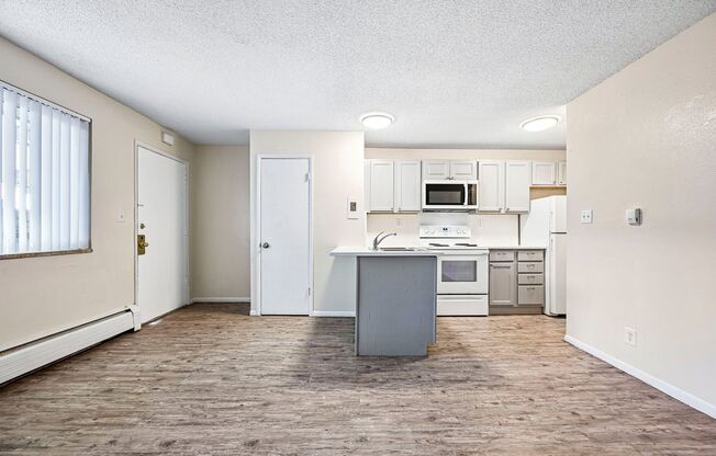 Corona Club Apartments